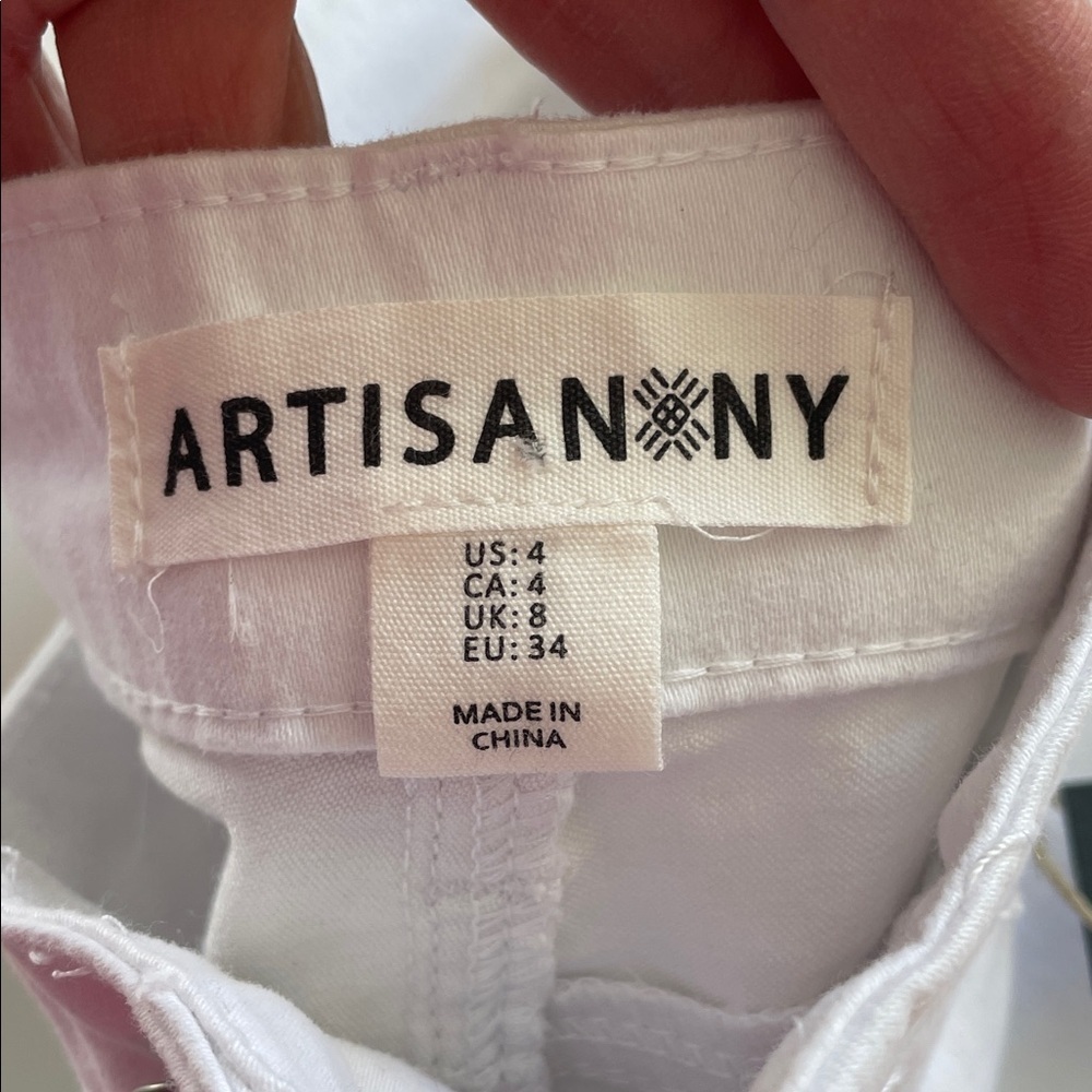 Artisan NY Crisp White Denim - Picture 2 of 5